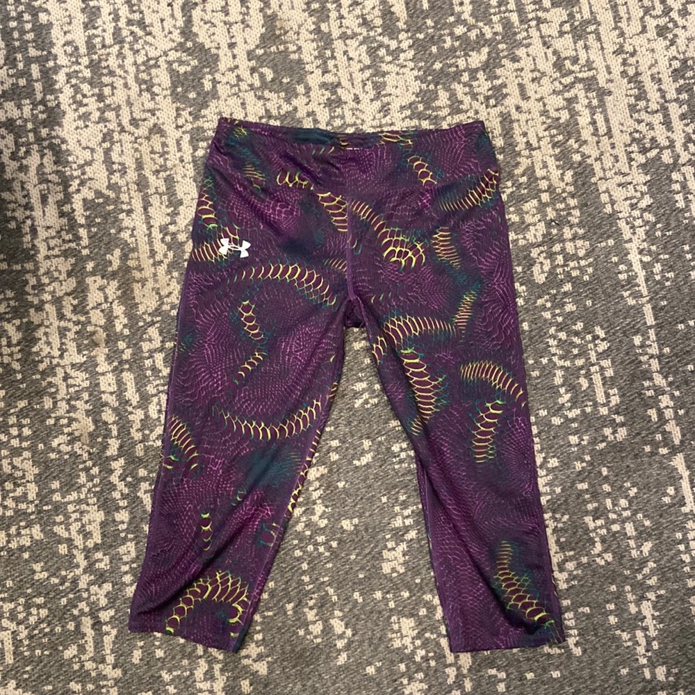 Youth XL capri under armour leggings